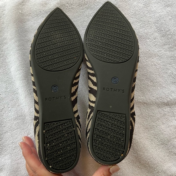 Rothy’s Black Zebra Points VGUC size 7 Retired Print - Picture 5 of 8